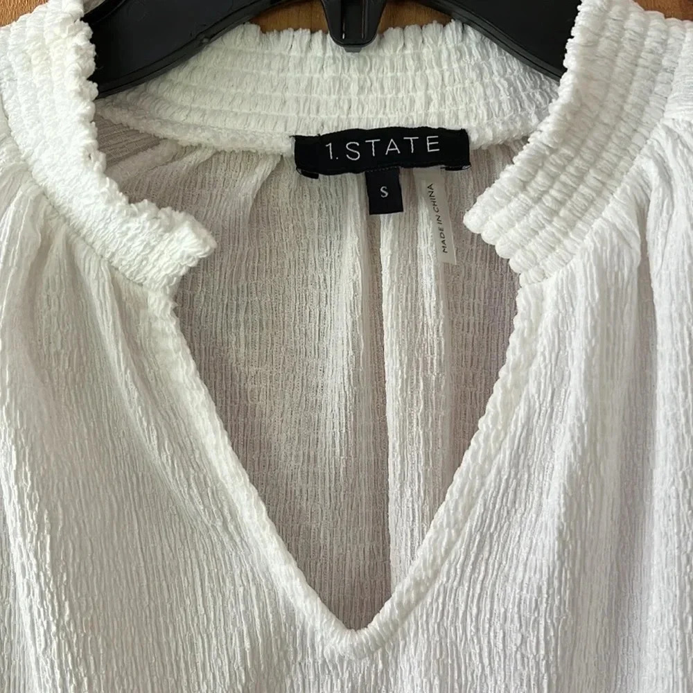 1.State Womens White Smocked Mock Neck V-Neck Blouse Top Size S - Picture 3 of 4